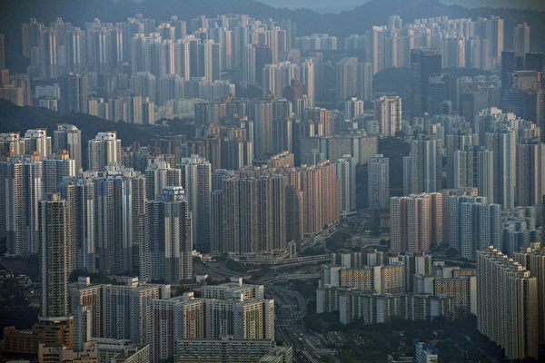 Hong Kong property sales hit 33-year low as price cuts continue