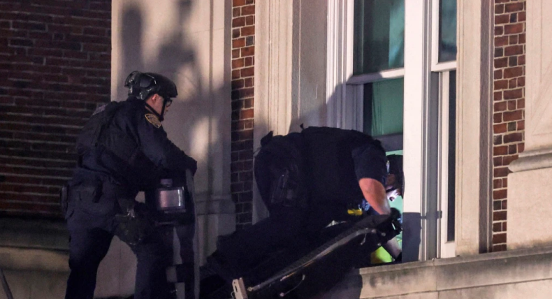 New York police entered Columbia University to arrest demonstrators who occupied the building