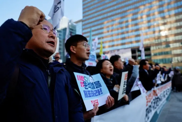 South Korea’s whirlwind martial law has aroused public anger. The opposition party said that if Yoon Seok-yeol does not step down, it will initiate impeachment.